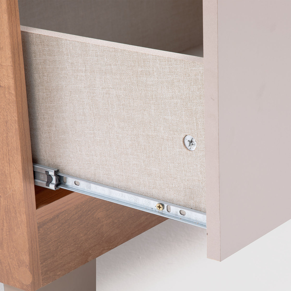 Cómoda Everest 2P + 4C Canela-Titanio