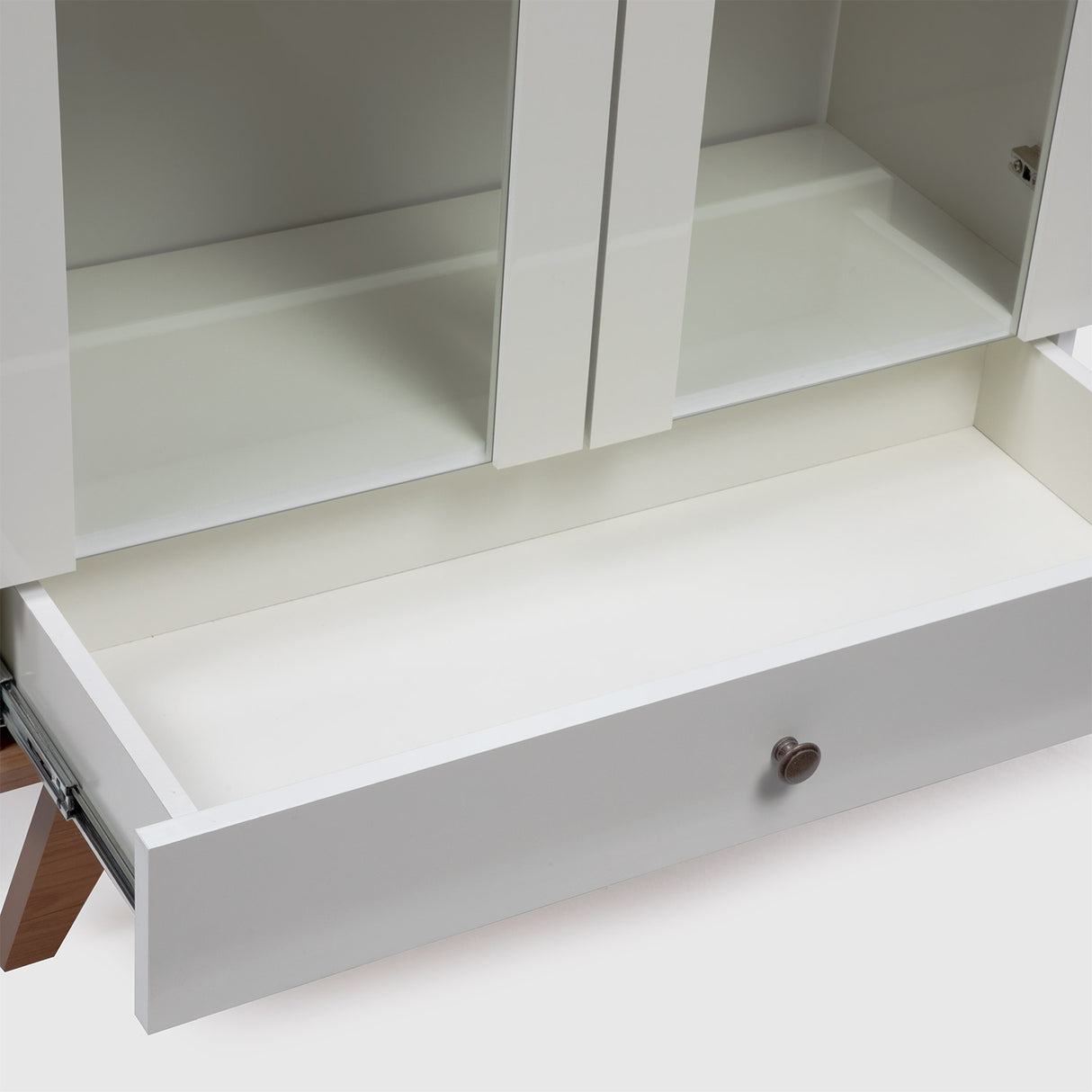 Vitrina Recife 2 Puertas + 1 Cajón Blanco-Canela