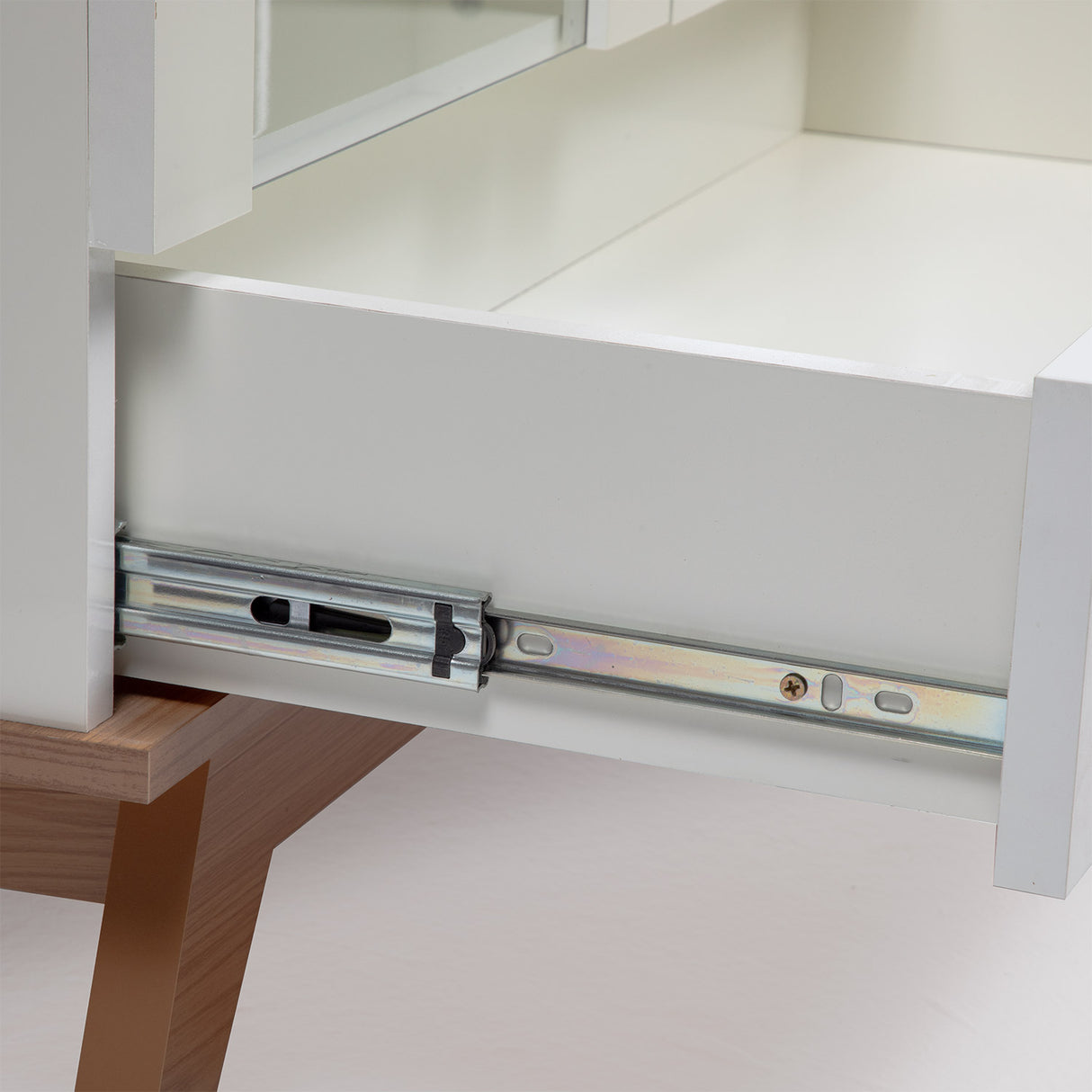 Vitrina Recife 2 Puertas + 1 Cajón Blanco-Canela